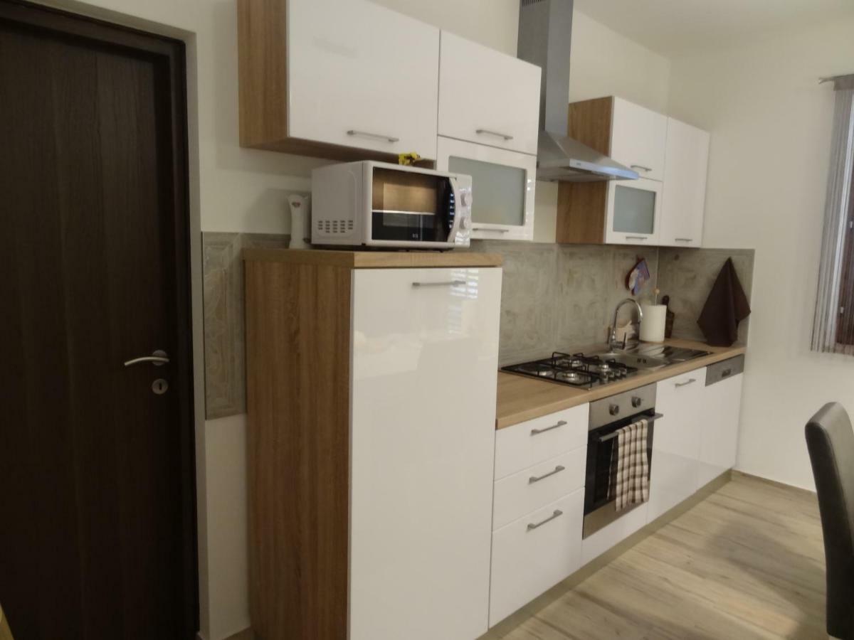 Holiday home Lusyhouse